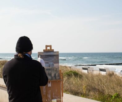 Freies Malen am Strand von Kühlungsborn im Rahmen des Plein Air Festivals (c) FRank Koebach (14)